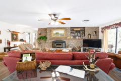 rocky-overlook-living-fromn-sofa-back-1280x720-1