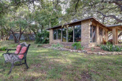 romantic-palette-pad-cabin-at-scurlock-farms